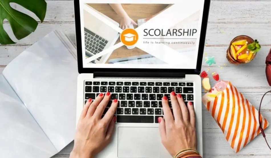 Finding the Right Scholarships